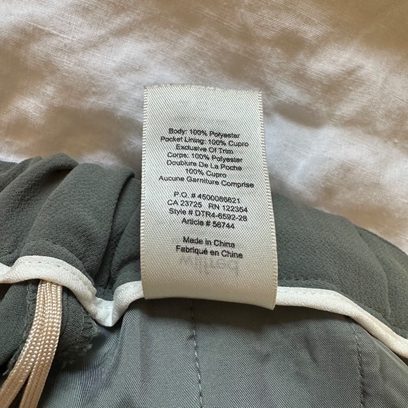 Aritzia Wilfred Darontal Crepe Cropped Pants - Picture 6 of 14